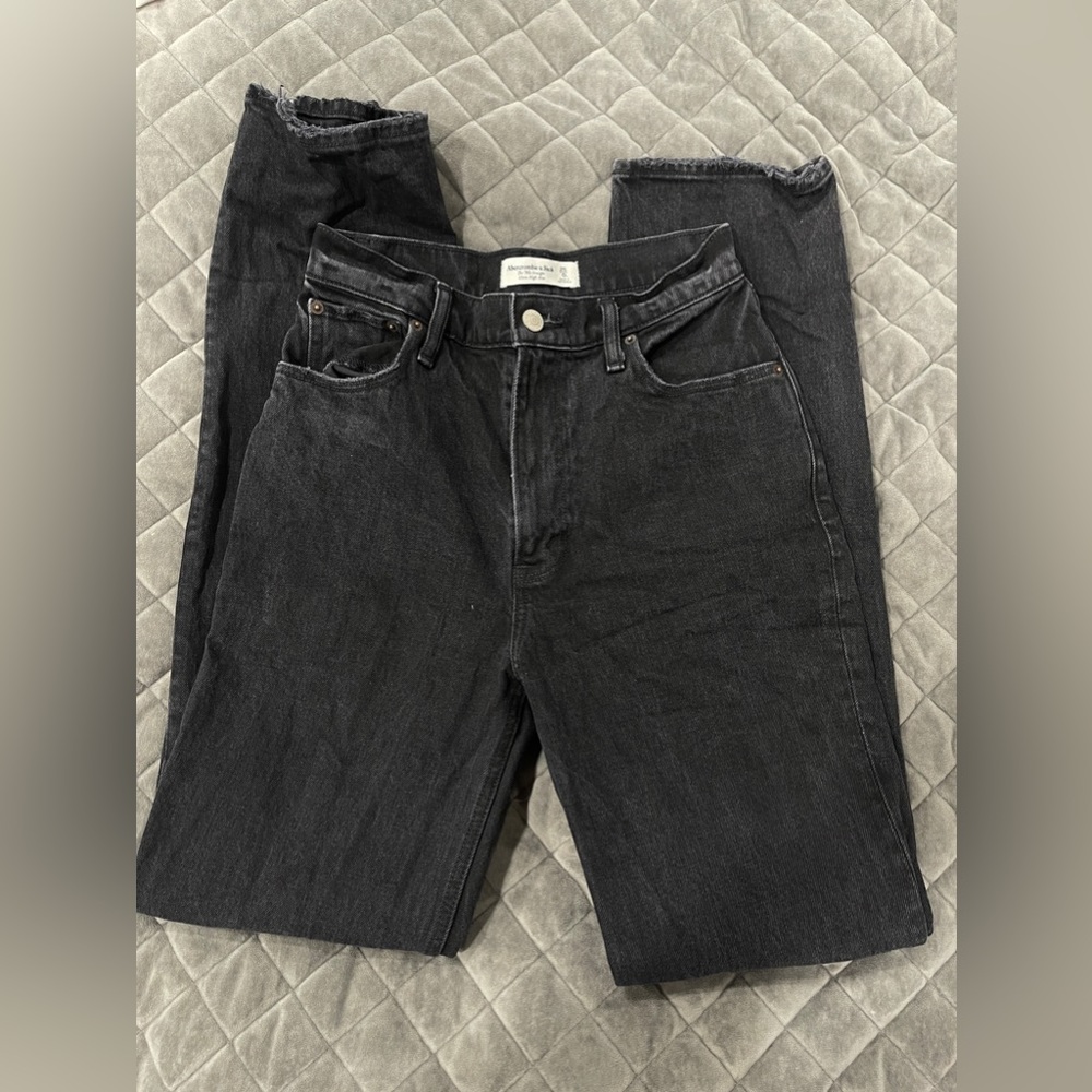Abercrombie & Fitch The ‘90s Straight Ultra High Rise Jeans